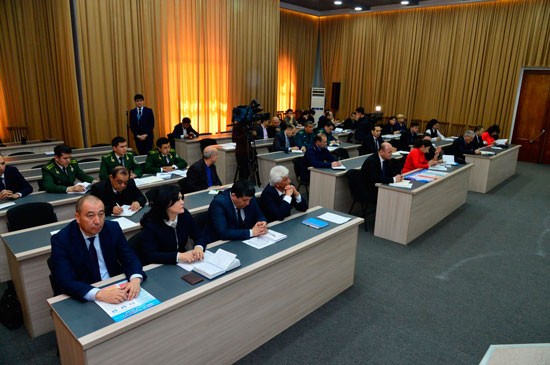 МИНИСТЕРСТВО ПРИЗЫВАЕТ НЕ ВОЛНОВАТЬСЯ, А БЫТЬ БДИТЕЛЬНЫМИ ПО ОТНОШЕНИЮ К КОРОНАВИРУСУ