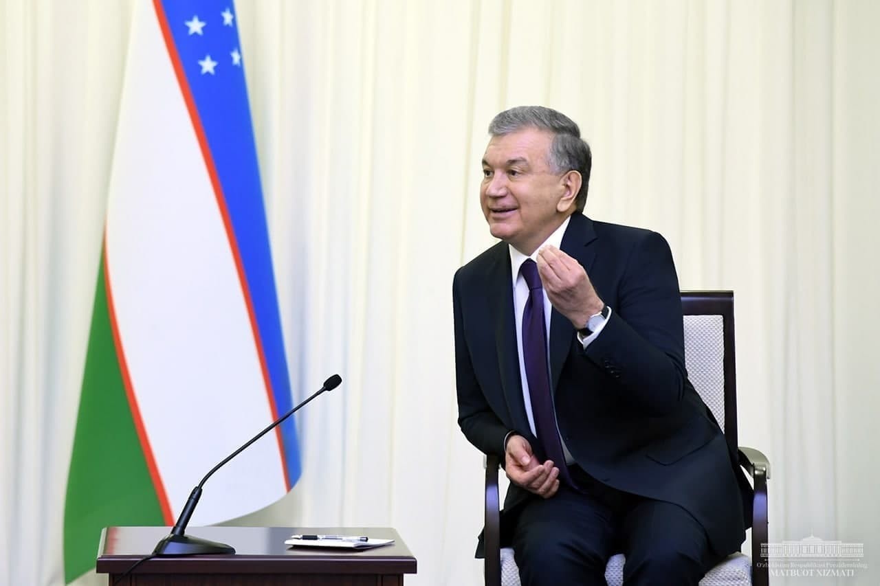 Президент побеседовал с врачами и педагогами