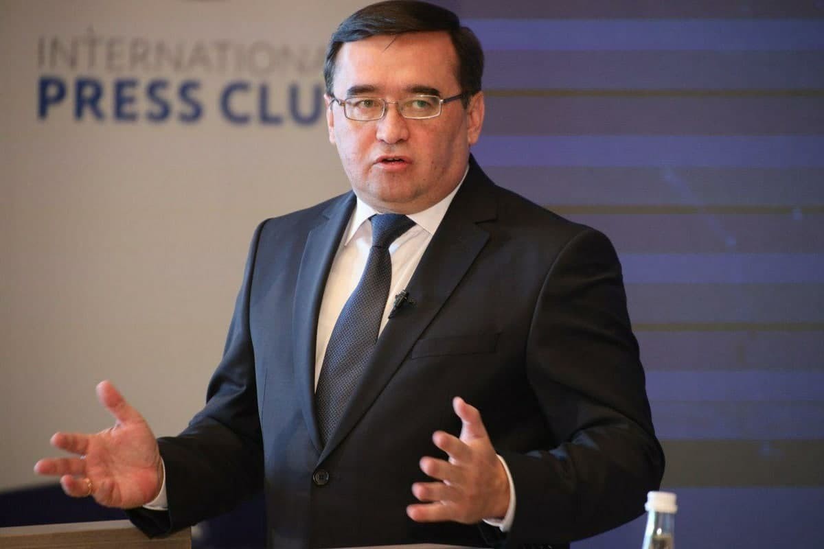 Узбекистан получит 100 тысяч доз вакцины Pfizer и BioNTech