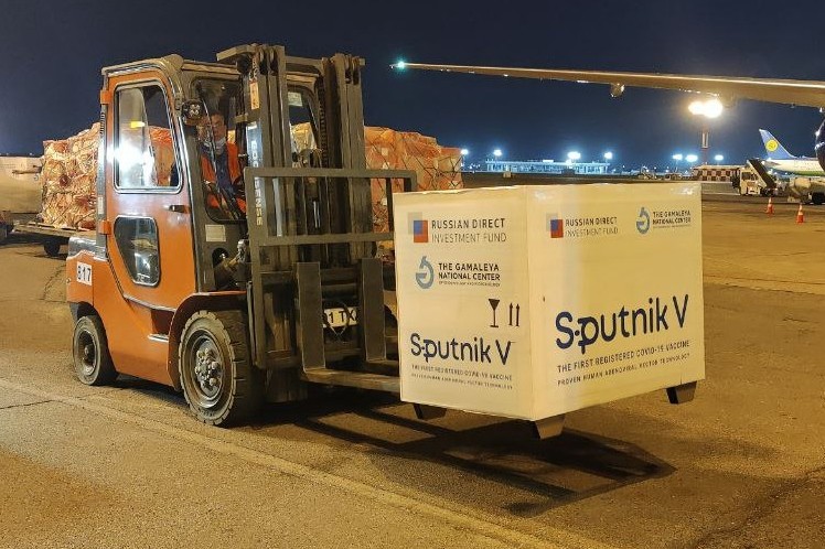 В Узбекистан доставили 50 тыс. доз второго компонента вакцины «Спутник V»